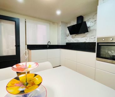 Piso de alquiler en Avenida de Eusebio Sempere, Ensanche - Diputación - Photo 6