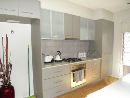 Gorgeous 4 bedroom property in Coomera Springs - Photo 3