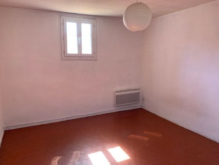 Appartement 1 pièces 30m2 MARSEILLE 6EME 383 euros - Photo 5