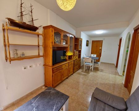 COZY APARTMENT IN TORREVIEJA WITH 1 BEDROOM AND 1 BATHROOM - Photo 4