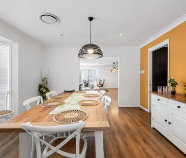 Spacious Family Home with Pool, Solar Power & Dual-Living Potential - Photo 3
