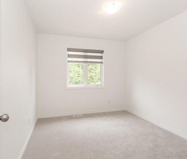 For Lease - 109 Woodedge Circle, Kitchener, Ontario - Photo 5