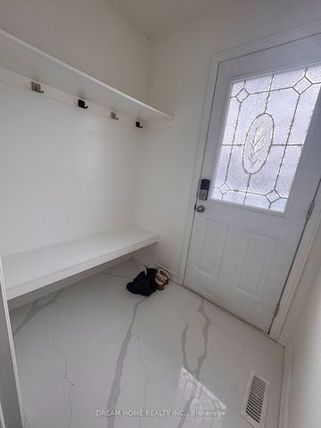 For Lease - 3467 Longleaf Court Unit# Main, Mississauga, Ontario - Photo 3