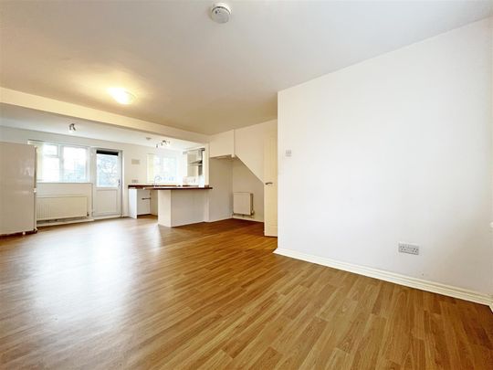 3 bedroom Town house to rent - Photo 1