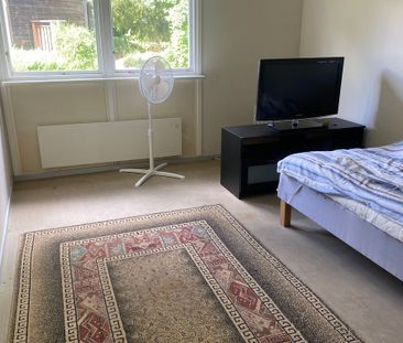 Söderbergavägen, Spånga - Photo 2