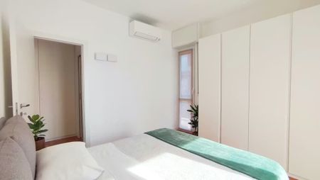 Via Privata Battista De Rolandi, Milan, Lombardy 20156 - Photo 4