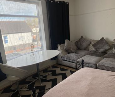 Room in a Shared Flat, Portland Road, BN3 - Photo 3