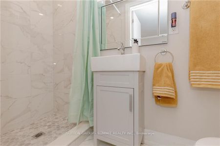 Detached Home For Lease | X7378770 - Photo 5