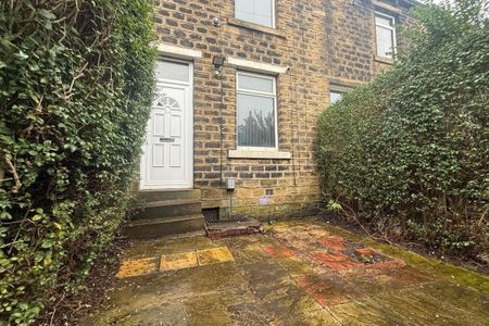 School Street, HUDDERSFIELD - Photo 5