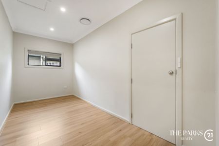 Newly Renovated Family Home - Photo 4