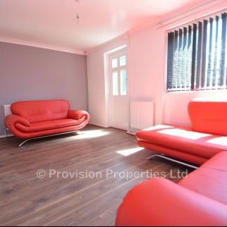 3 Bedroom Student Properties Leeds - Photo 1