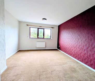 3 bedroom end of terrace house to rent - Photo 4