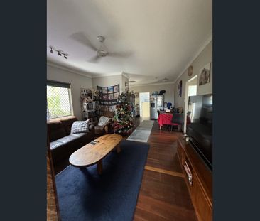 3 Bedroom Home with Pool in Norville! - Photo 3