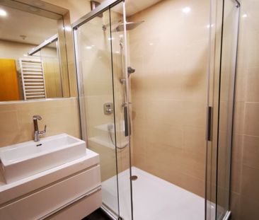 Alszeile in Sicht: 2-Zimmer-Wohnung mit Weitblick im voll sanierten... - Photo 6