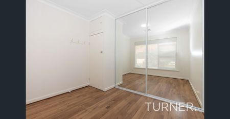 Simply Relax, Move In and Enjoy this Superb Unit - A Short Stroll to Jetty Road and all Services. - Photo 2