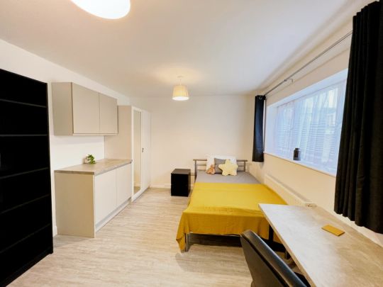 room 3 - Photo 1