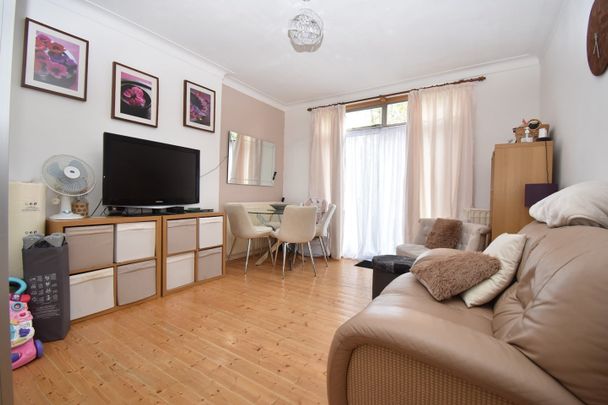 Room in a Shared House, Perry Hill, SE6 - Photo 1