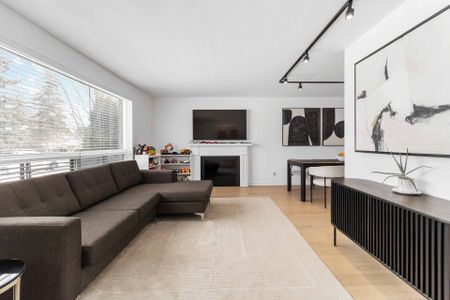 For Lease - 2046 Redan Drive Unit# Main, Mississauga, Ontario - Photo 2