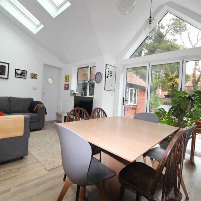 3 Bedroom Semi Detached To Let - Photo 1