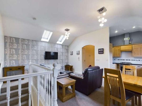 Florence Gardens, Hereford, HR1 - Photo 1