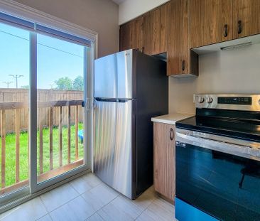 For Lease - 9 Mann Trail, Welland, Ontario - Photo 5