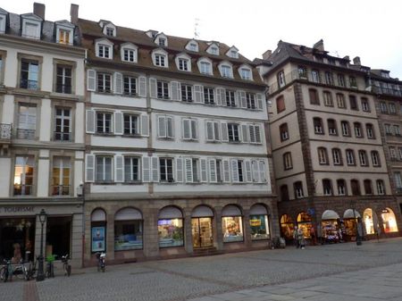 Duplex Strasbourg CATHEDRALE -HYPERCENTRE - Photo 2