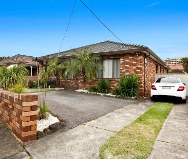 Large 4 bedroom family home - Photo 4