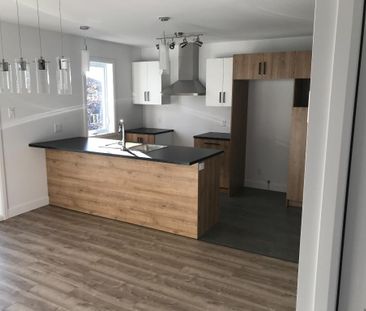 Superbe 5 ½ style condo (2019) – 2 stat. – Prêt pour Borne Électrique - Photo 1