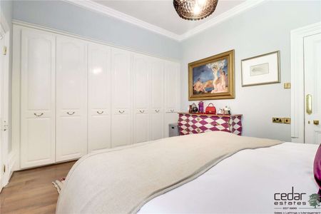 Spacious three bedroom garden apartment - Photo 3