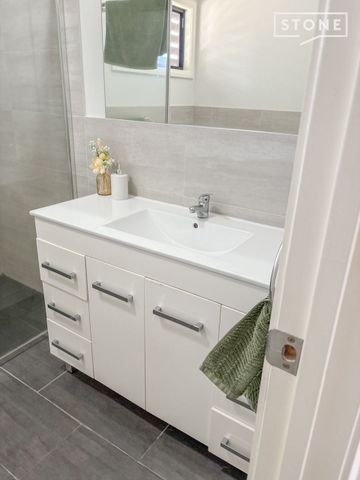 This lovely Townhouse is located at the front of this complex & is located close to shopping strip in Mayfield or the Shopping Centre at Warabrook. - Photo 5