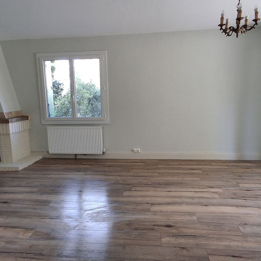 Location Maison 6 pièces 138m² ST SEVERIN 16390 - Photo 1