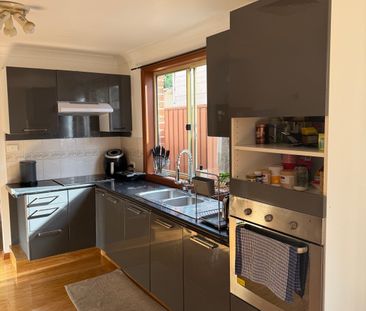 Arncliffe - Photo 1