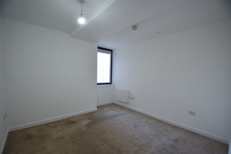 Victoria Avenue, Southend On Sea, Essex, SS2 - Photo 2