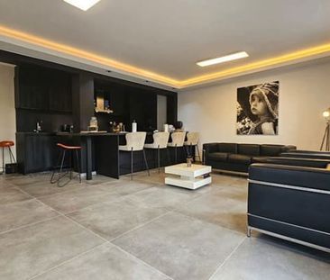Appartement te huur - foto 1