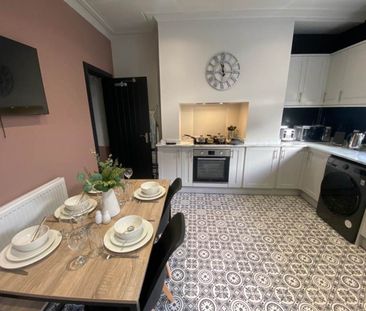 Warrels Place (Room 5), Bramley, Leeds - Photo 2