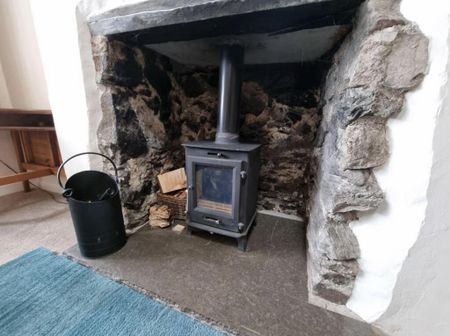 3 bedroom detached house to rent - Photo 2