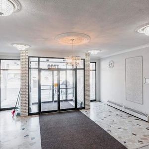 Superbe appartement 3 pièces et demie situé au cœur de LaSalle! - Photo 2