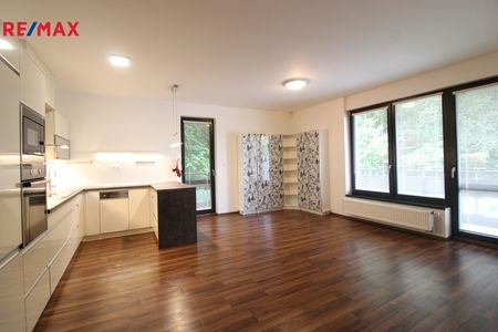 Pronájem bytu 2+kk v osobním vlastnictví 63 m², Praha 8 - Libeň - Photo 2