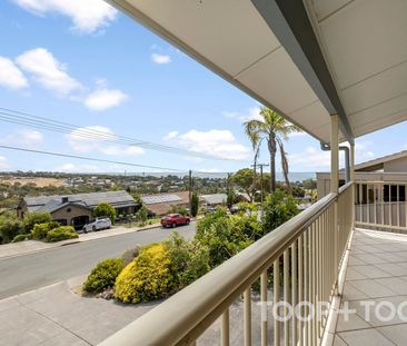 Family Home With Ocean Views! - Photo 2