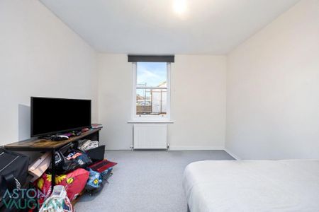 3 bedroom apartment to rent - Photo 4