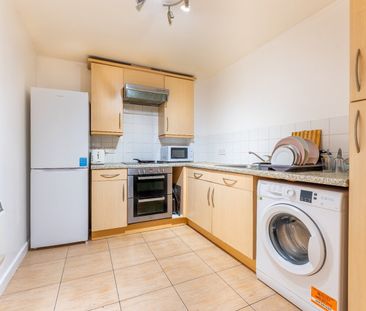 Room in a Shared Flat, Windmill House, E14 - Photo 4