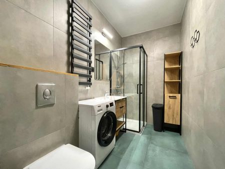 Nowoczesne mieszkanie przy metrze | Balkon - Фото 5