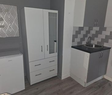 Studio to rent - Photo 4