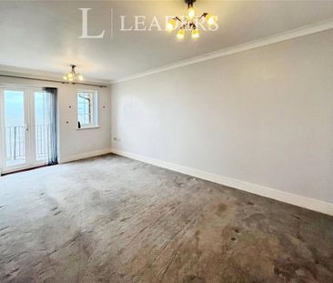 2 bedroom flat to rent - Photo 5