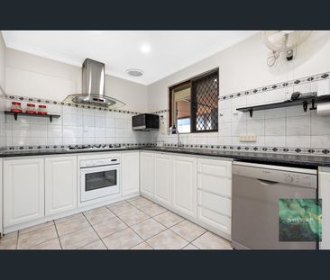 8 Kerun Ct, Armadale, WA 6112 - Photo 1