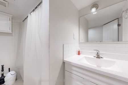 For Lease - 232 Laughton Avenue Unit# Bsmt, Toronto, Ontario - Photo 2