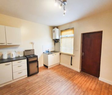 2 bedroom terraced house to rent - Photo 5