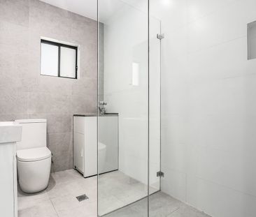 Modern 3-Bedroom Home with Ensuite & Secure Front Fence - Photo 4