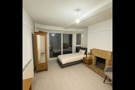 4 Bed Flat, London Road, CR7 - Photo 4