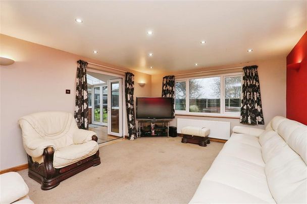6 bedroom house to rent - Photo 1